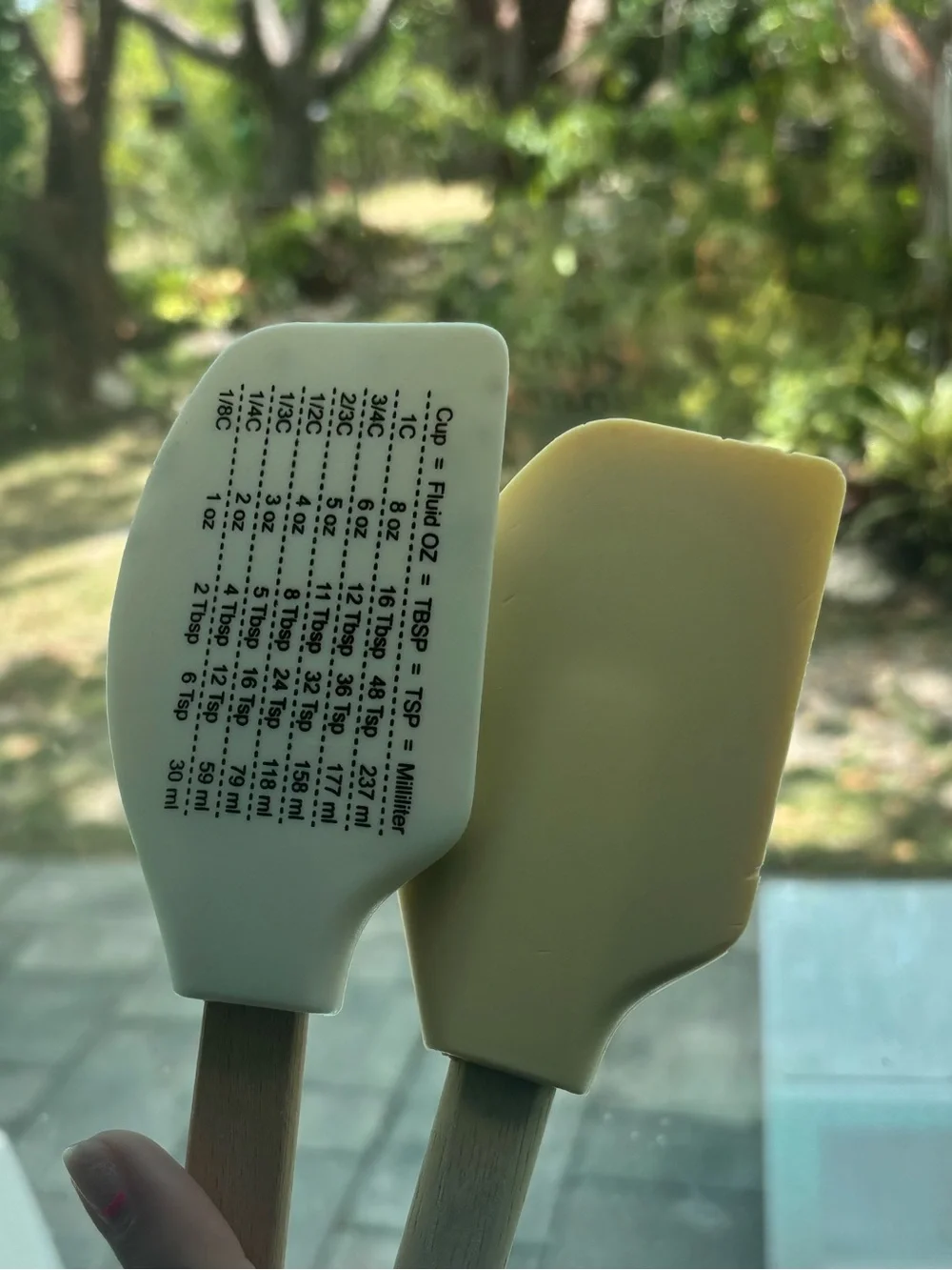 Set of 2 Holiday Silicone Spatulas - White & Beige Merry Christmas